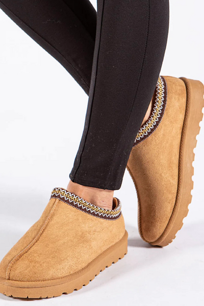 Tazmin Fur Lined Slippers In Chestnut