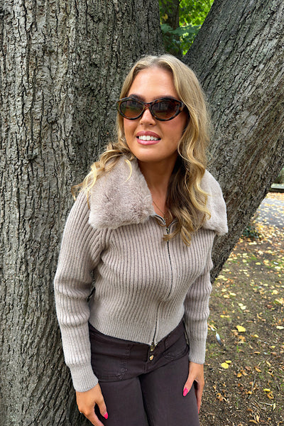 Kelly Ribbed Zip Up Cardigan With Fur Collar In Taupe