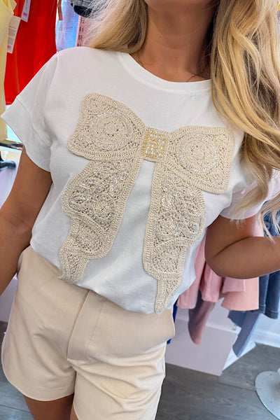 Brea White T-Shirt With Beige Bow Appliqué