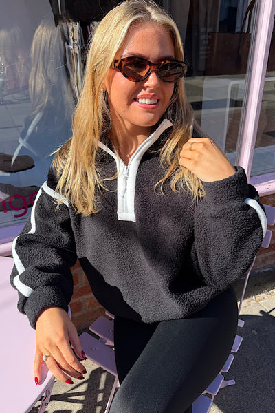 Mimi Contrast 3/4 Zip Fleece In Black