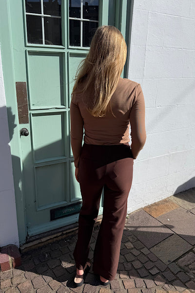 Carrie Straight Leg Trousers In Brown