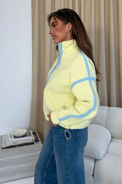 Lulu Contrast Zip Fleece In Lemon