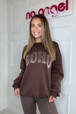 Luxe SOHO Slogan Oversized Fleece Lined Sweatshirt In Chocolate Brown