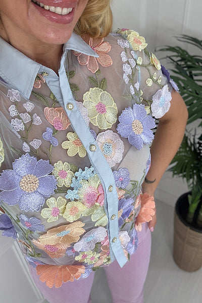 Floral Embroidered Sheer Blouse With Short Sleeves In Pale Lilac